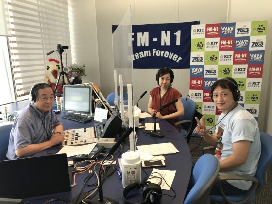 テンパ・ティンリーさん（ブータン出身）、井ノ口悦子先生（通訳）