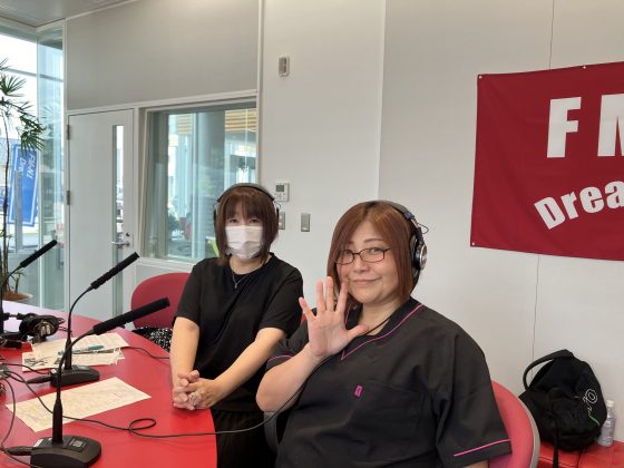 看護師 垣本優佳さん(右)「谷口悦子の暮らし上手に」