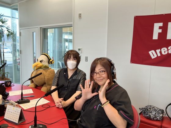看護師 垣本優佳さん(右)「谷口悦子の暮らし上手に」