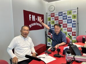中島章さん（富奥地区虫送り実行委員会 委員長）、榎木良彦さん（富奥虫送り保存会 副会長）「よろしく！スタジオサミット」