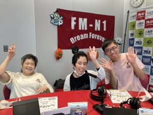 木林純太郎さん(社会福祉法人ひびき つながりの家 生活支援員)、松本好江さん(メンバー)、橋爪望未さん(すーぷる メンバー)「よろしく！スタジオサミット」